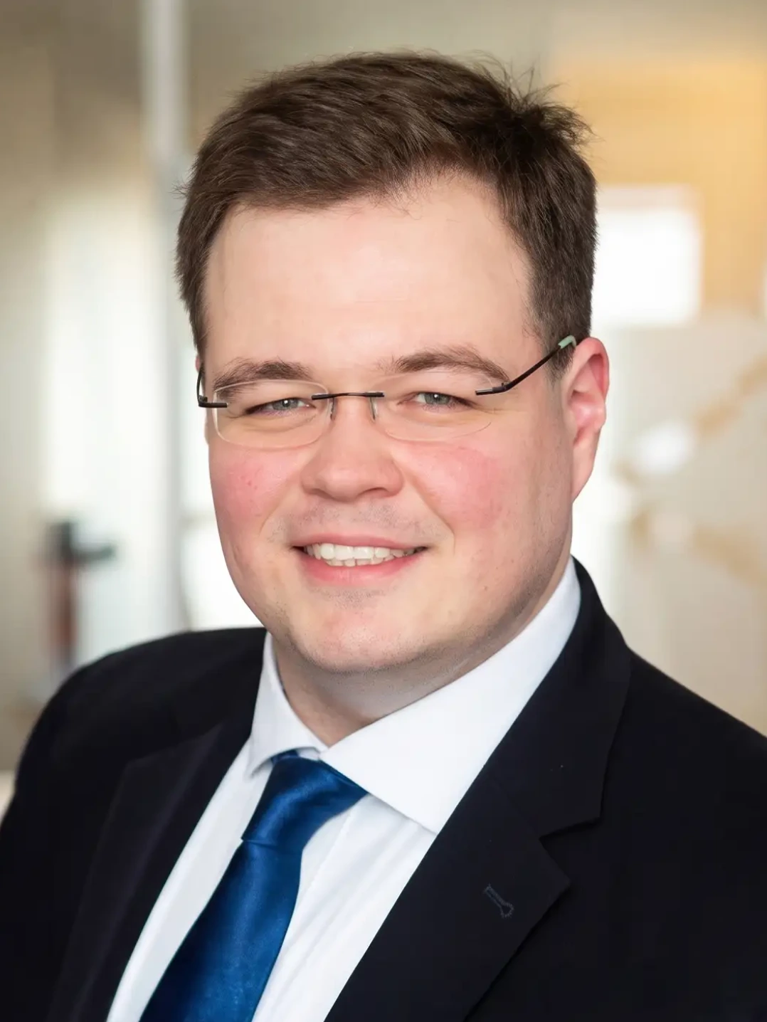 Dr. Christopher Cach
